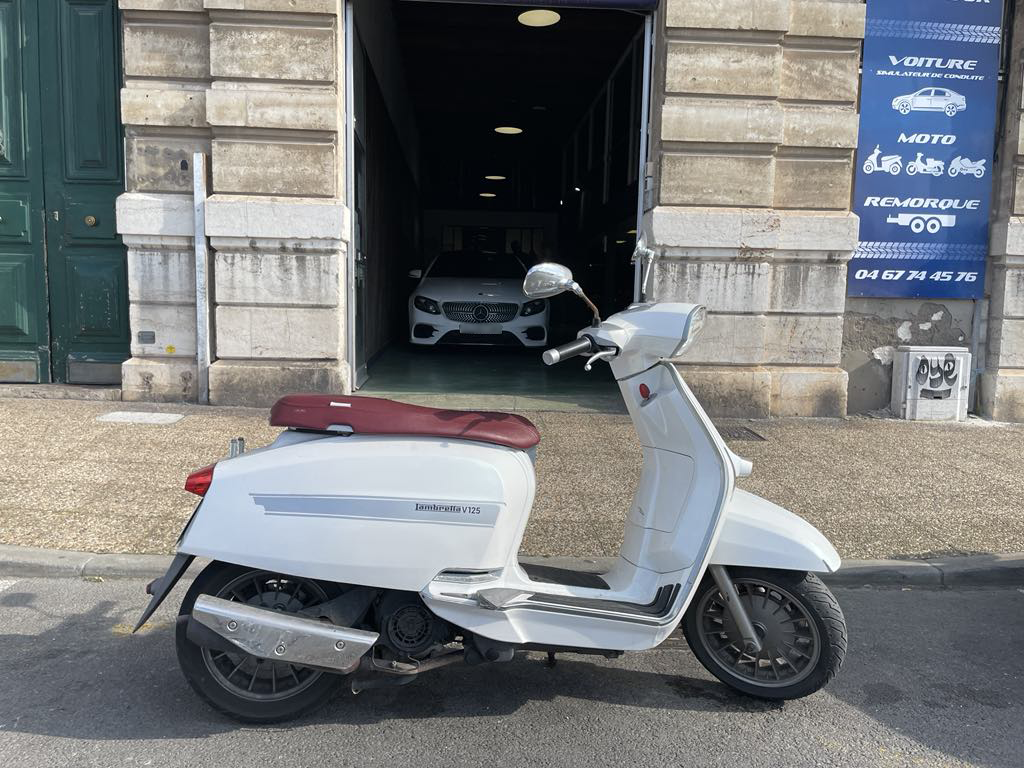 Lambretta 125, qui permet de passer la formation 125 lorsqu'on a déjà le permis B depuis 2 ans